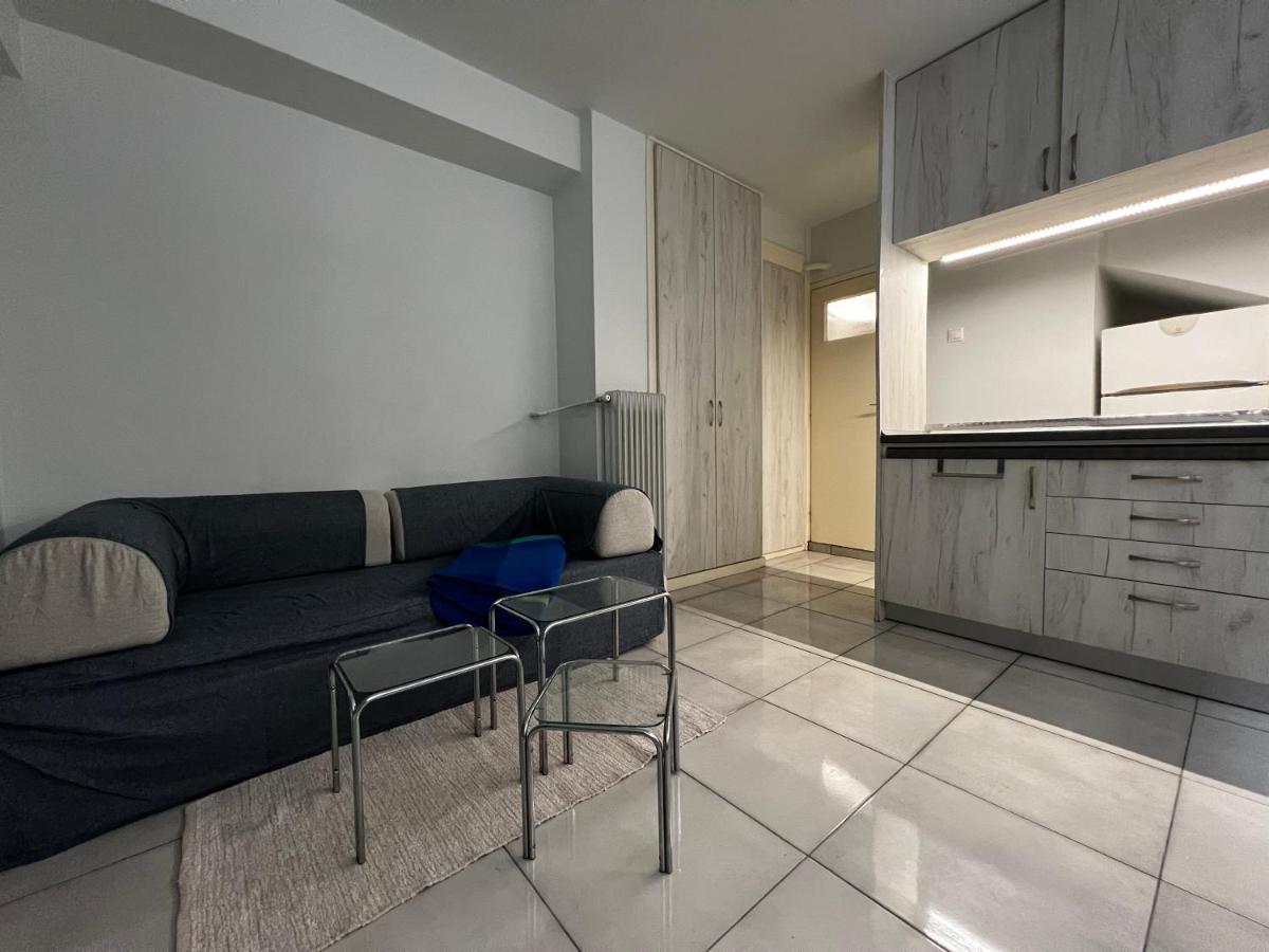 Budget Private Room In The Center เอเธนส์ ภายนอก รูปภาพ