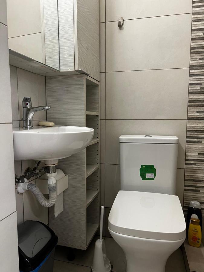 Budget Private Room In The Center เอเธนส์ ภายนอก รูปภาพ